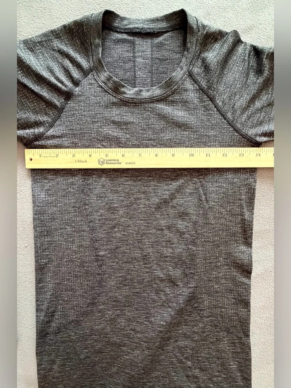 Lululemon - Swiftly Tech Long Sleeve - Dark Heather Grey - Size 2